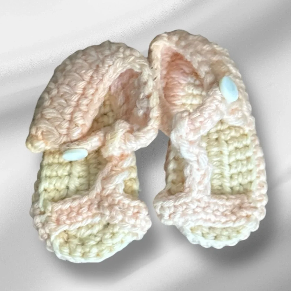 Vintage Hand Crocheted Pink‎ Baby Shoes